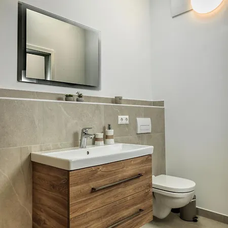 Cliff House Cliffclimber *